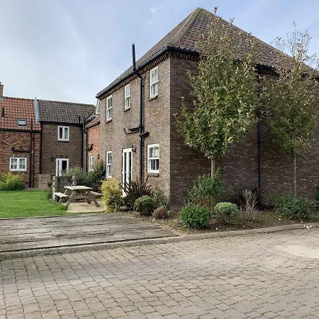 12 Close At The Bay Filey, Sleeps 8, 2 Dogs Welcome For Free Too Feriehus Filey