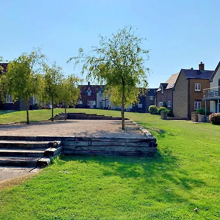 12 Close At The Bay Filey, Sleeps 8, 2 Dogs Welcome For Free Too *