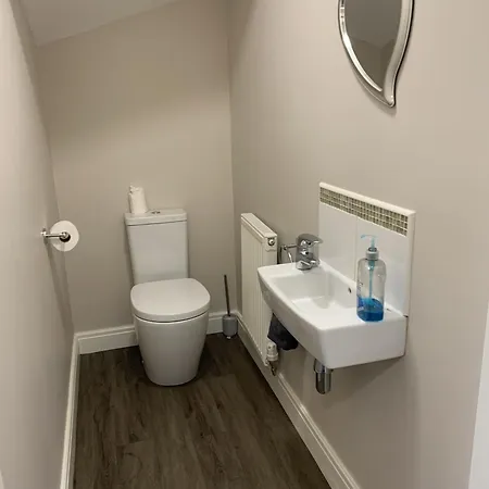 12 Close At The Bay Filey, Sleeps 8, 2 Dogs Welcome For Free Too Holiday home *