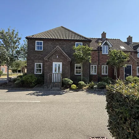 12 Close At The Bay Filey, Sleeps 8, 2 Dogs Welcome For Free Too Filey