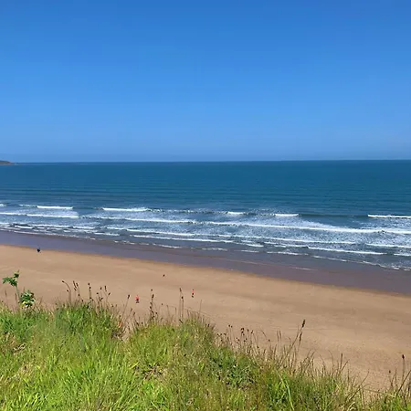 12 Close At The Bay Filey, Sleeps 8, 2 Dogs Welcome For Free Too
